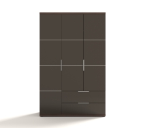 шкаф трехстворчатый