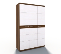 шкаф трехстворчатый