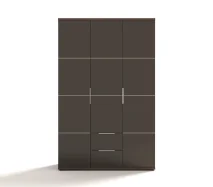 шкаф трехстворчатый